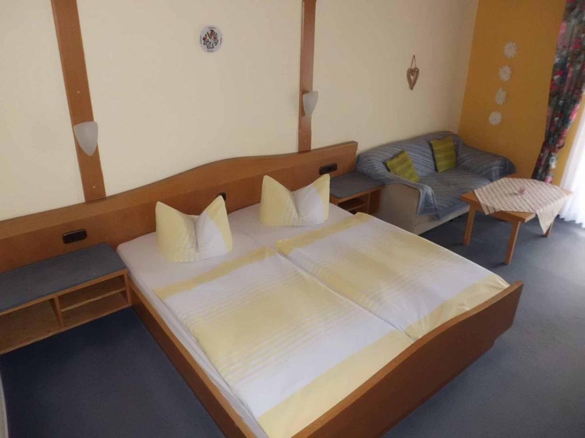 Gasthof-Metzgerei-Pension Schierlitz Rimbach  Luaran gambar