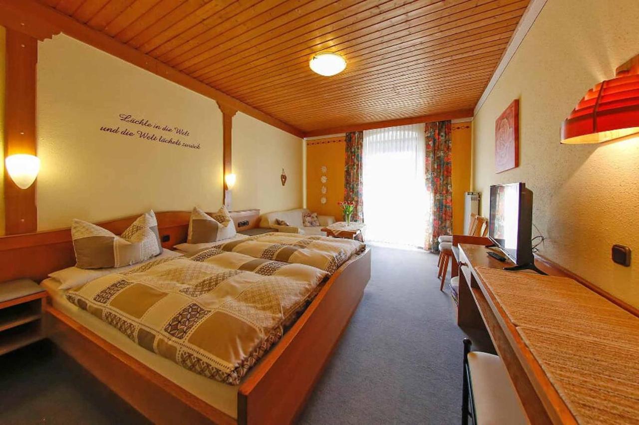 Gasthof-Metzgerei-Pension Schierlitz Rimbach  Luaran gambar
